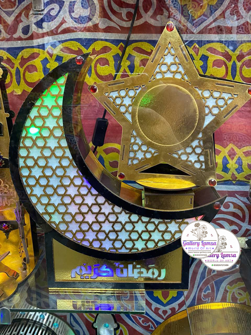 حامل بخور أو شمعة مضيء على شكل هلال