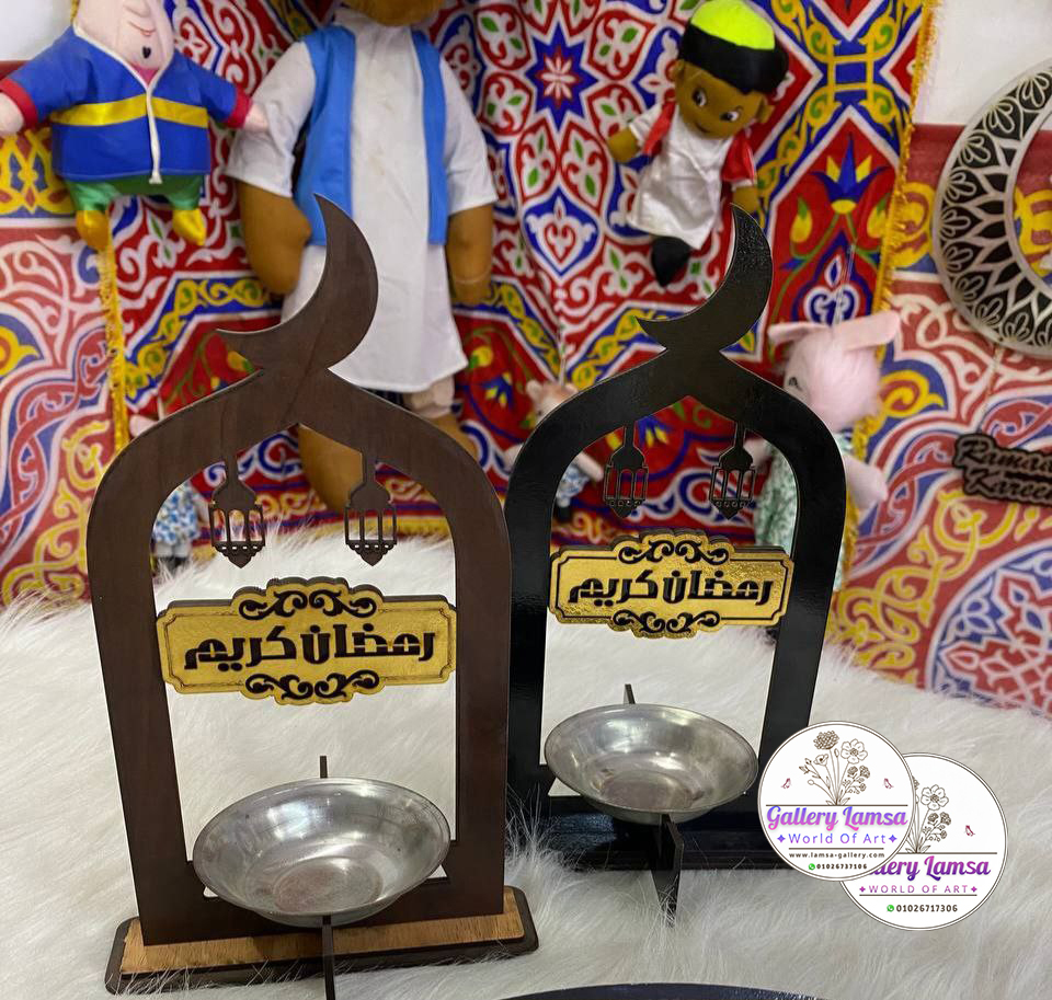 ستاند رمضان كريم خشبي مع كوب شمعة
