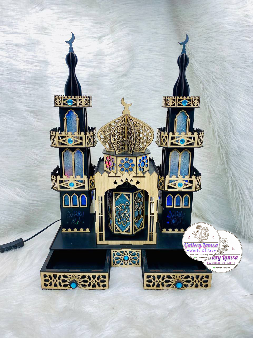ديكور مسجد ومآذن متعدد الألوان