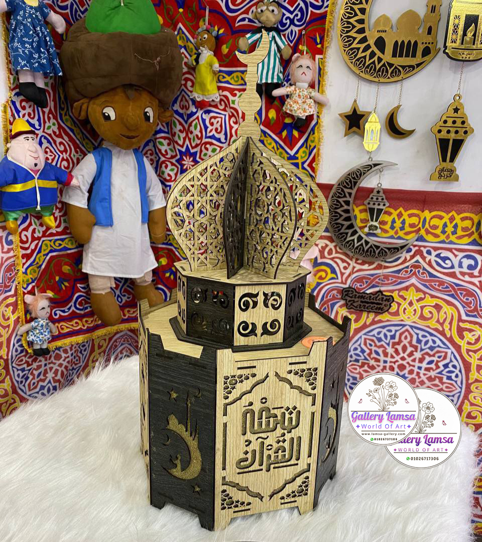 مبخرة خشبية سداسية بقبة أسود وذهبي